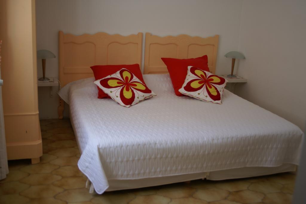 Air Du Temps Bed and Breakfast Ceyreste Rum bild